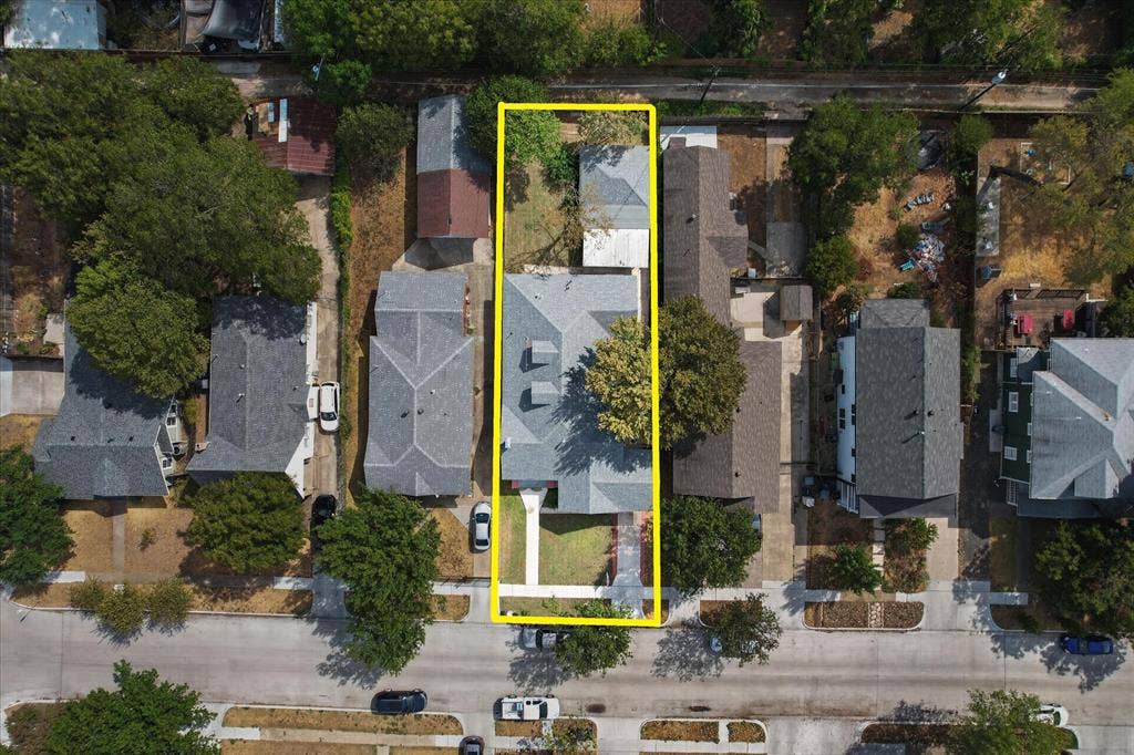 316 S Montreal Avenue, Dallas, TX 75208 316 S Montreal Avenue, Dallas, TX 75208
