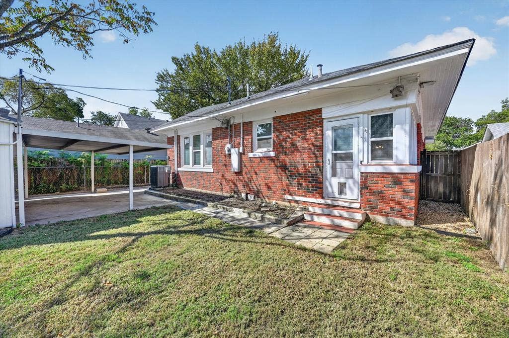 316 S Montreal Avenue, Dallas, TX 75208 316 S Montreal Avenue, Dallas, TX 75208