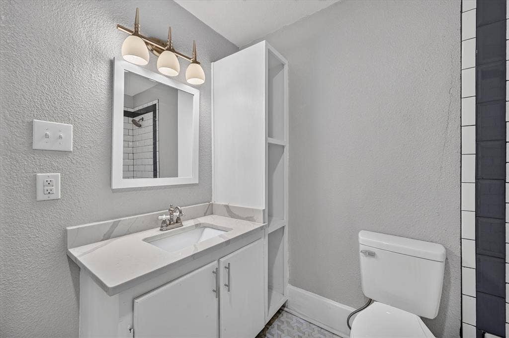 316 S Montreal Avenue, Dallas, TX 75208 316 S Montreal Avenue, Dallas, TX 75208