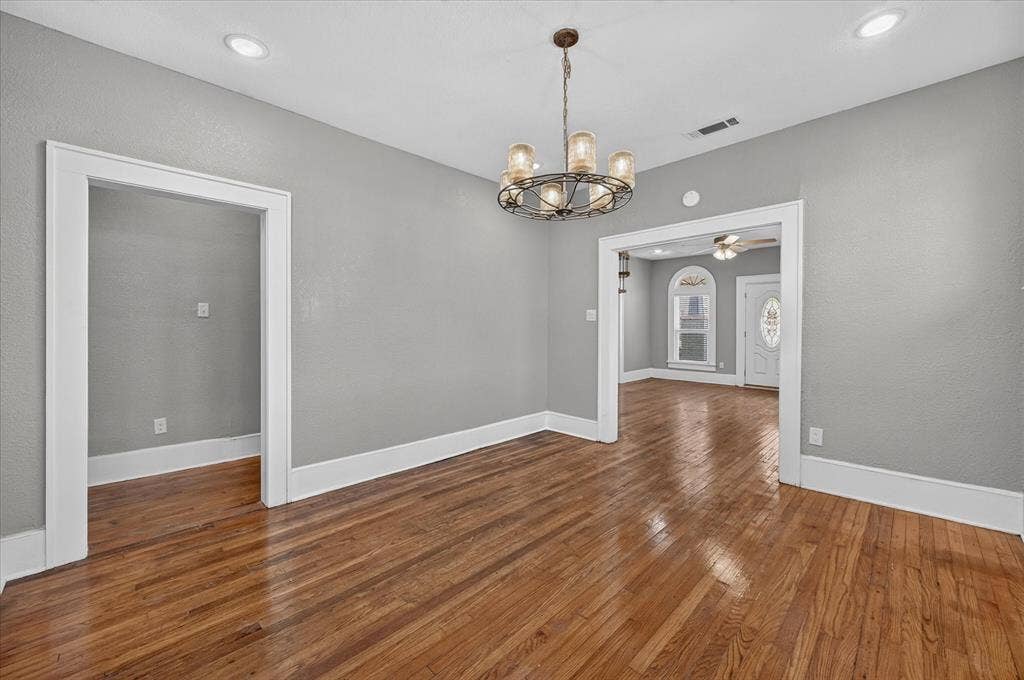 316 S Montreal Avenue, Dallas, TX 75208 316 S Montreal Avenue, Dallas, TX 75208