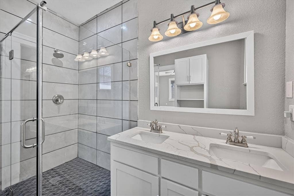 316 S Montreal Avenue, Dallas, TX 75208 316 S Montreal Avenue, Dallas, TX 75208