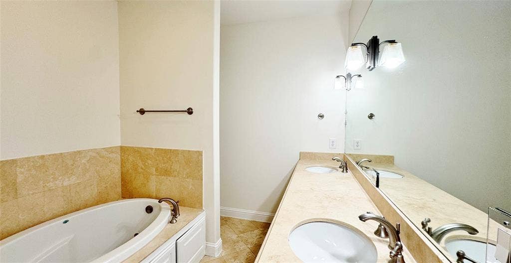 4148 Grassmere Lane, #4A, University Park, TX 75205