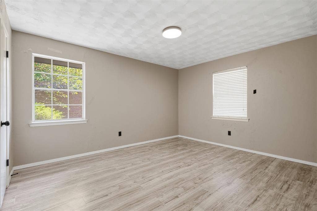 439 Shorewood Drive, Duncanville, TX 75116 secondary bedroom