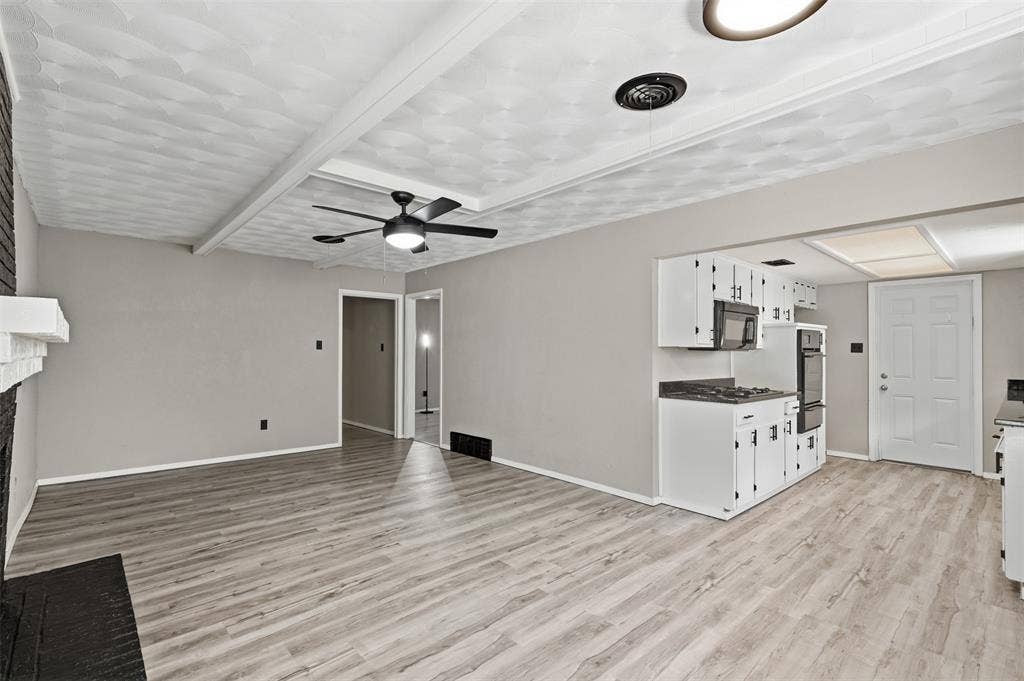 439 Shorewood Drive, Duncanville, TX 75116 439 Shorewood Drive, Duncanville, TX 75116