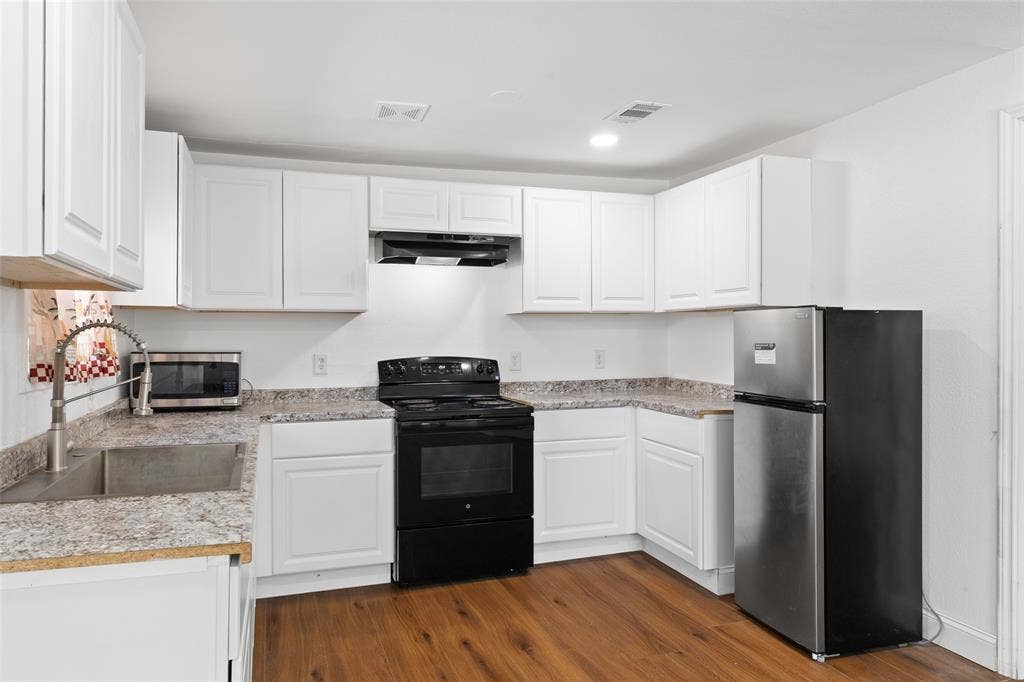 2803 Dennis Circle, Seagoville, TX 75159 2803 Dennis Circle, Seagoville, TX 75159
