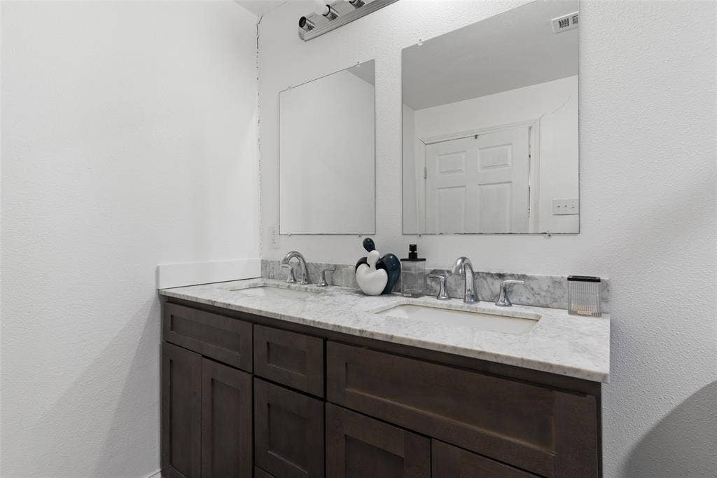 2803 Dennis Circle, Seagoville, TX 75159 2803 Dennis Circle, Seagoville, TX 75159