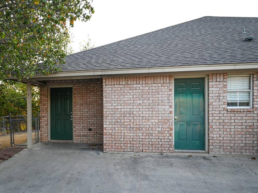 Property photo for 606 N Sewell Drive, #B, Decatur, TX