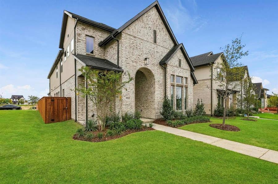 Property photo for 9361 Jackson Vine Mews, Frisco, TX