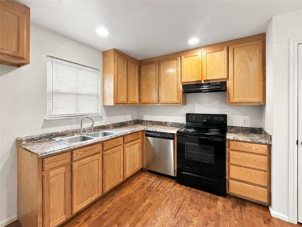 2503 Woodhaven Drive, Granbury, TX 76048 2503 Woodhaven Drive, Granbury, TX 76048