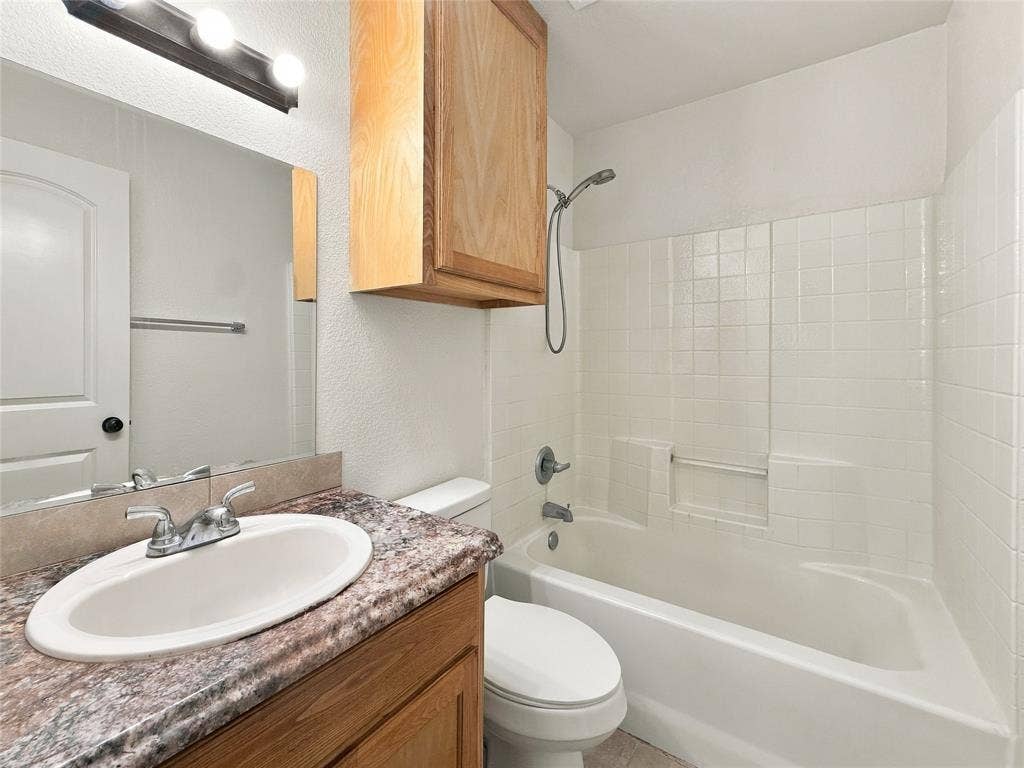 2503 Woodhaven Drive, Granbury, TX 76048 2503 Woodhaven Drive, Granbury, TX 76048