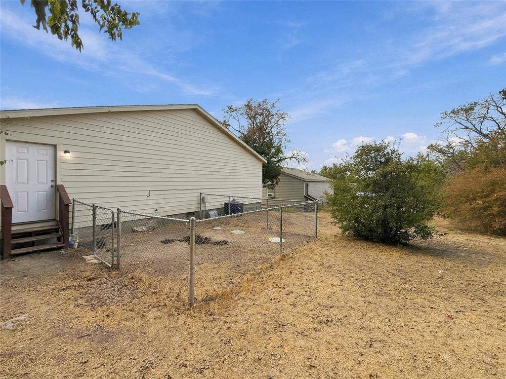 2503 Woodhaven Drive, Granbury, TX 76048 2503 Woodhaven Drive, Granbury, TX 76048