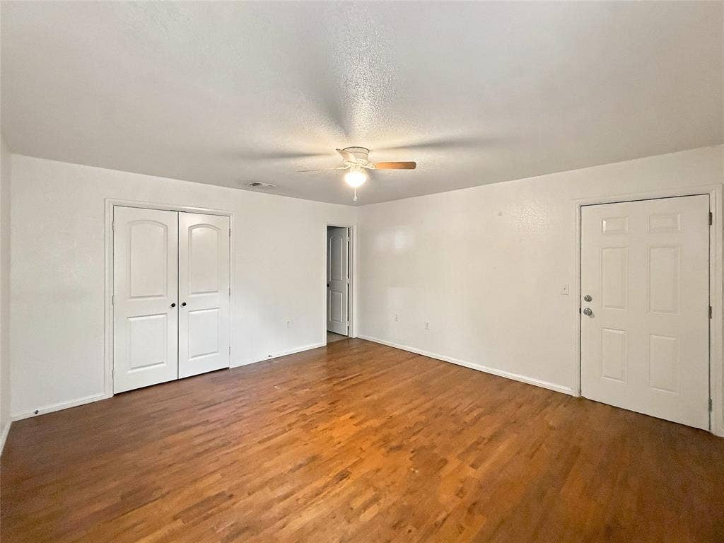 2503 Woodhaven Drive, Granbury, TX 76048 2503 Woodhaven Drive, Granbury, TX 76048
