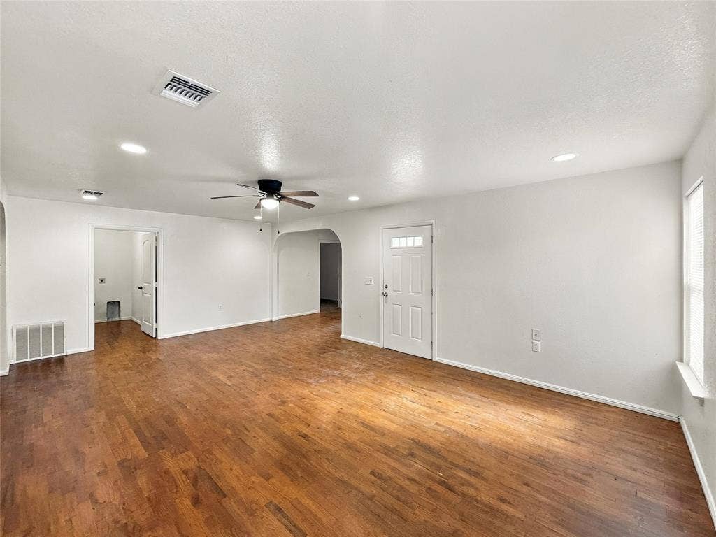 2503 Woodhaven Drive, Granbury, TX 76048 2503 Woodhaven Drive, Granbury, TX 76048