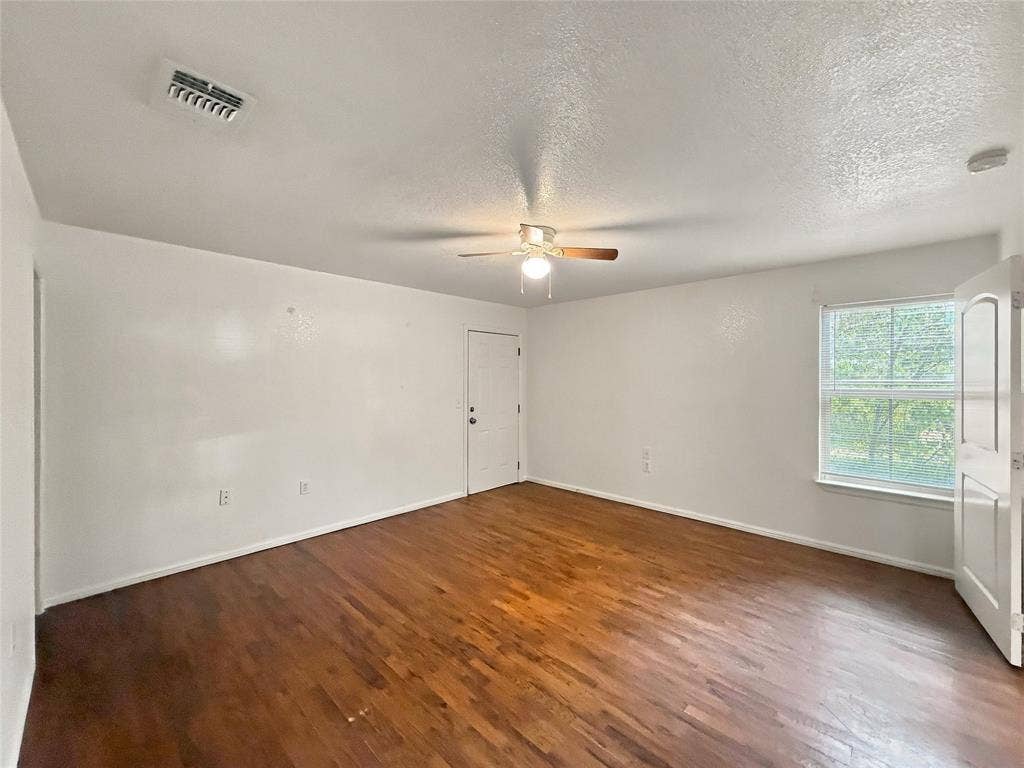 2503 Woodhaven Drive, Granbury, TX 76048 2503 Woodhaven Drive, Granbury, TX 76048
