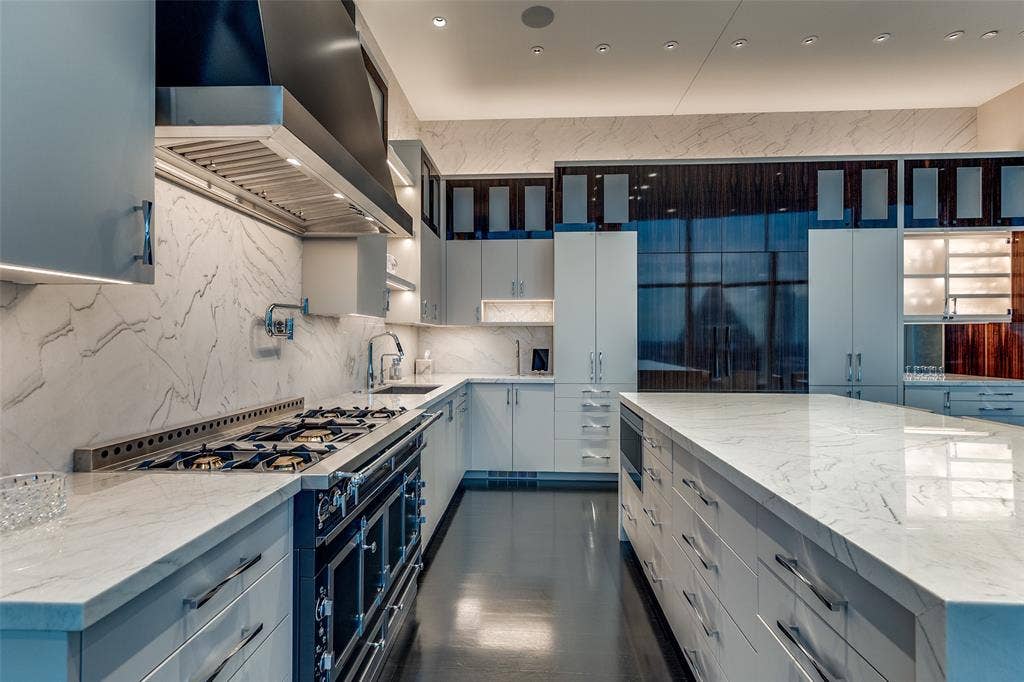 1918 Olive Street, #4202, Dallas, TX 75201