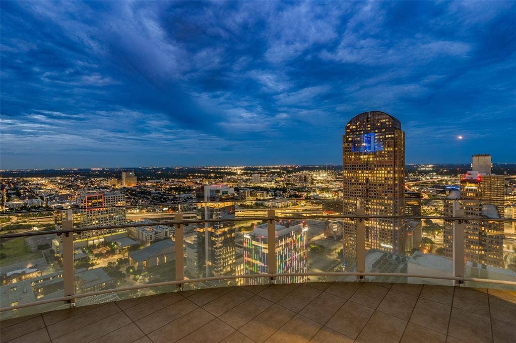 1918 Olive Street, #4202, Dallas, TX 75201