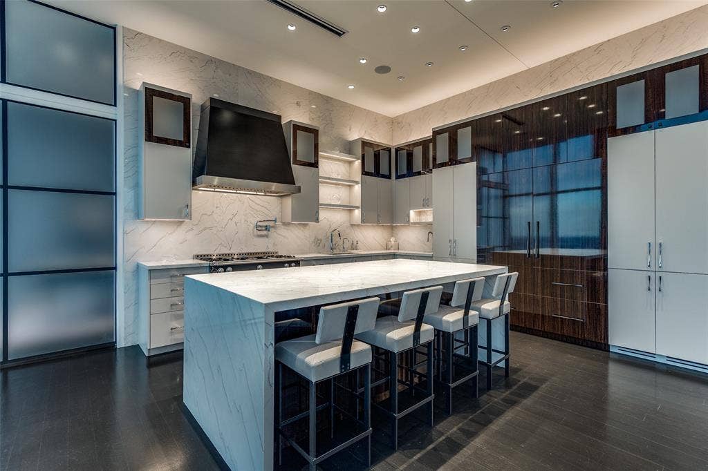 1918 Olive Street, #4202, Dallas, TX 75201