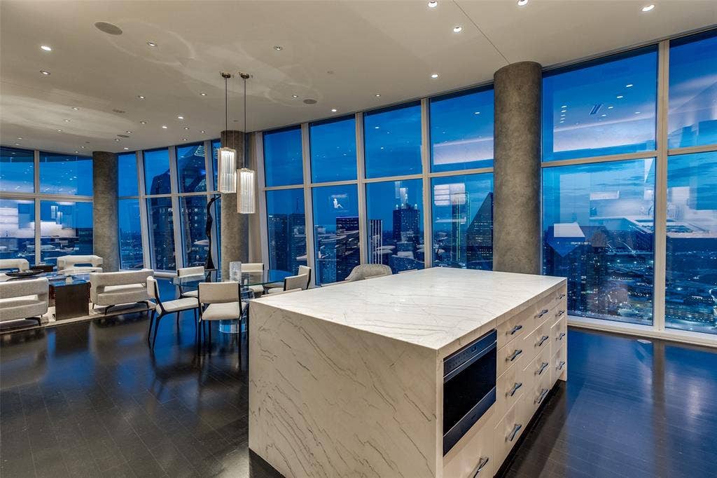 1918 Olive Street, #4202, Dallas, TX 75201