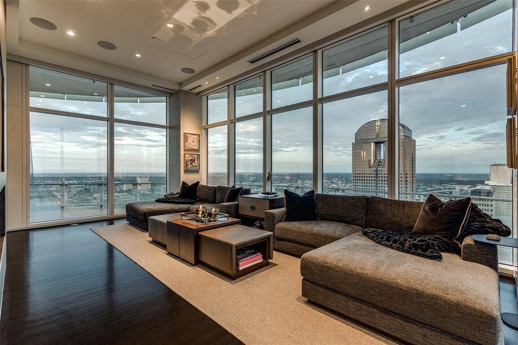 1918 Olive Street, #4202, Dallas, TX 75201