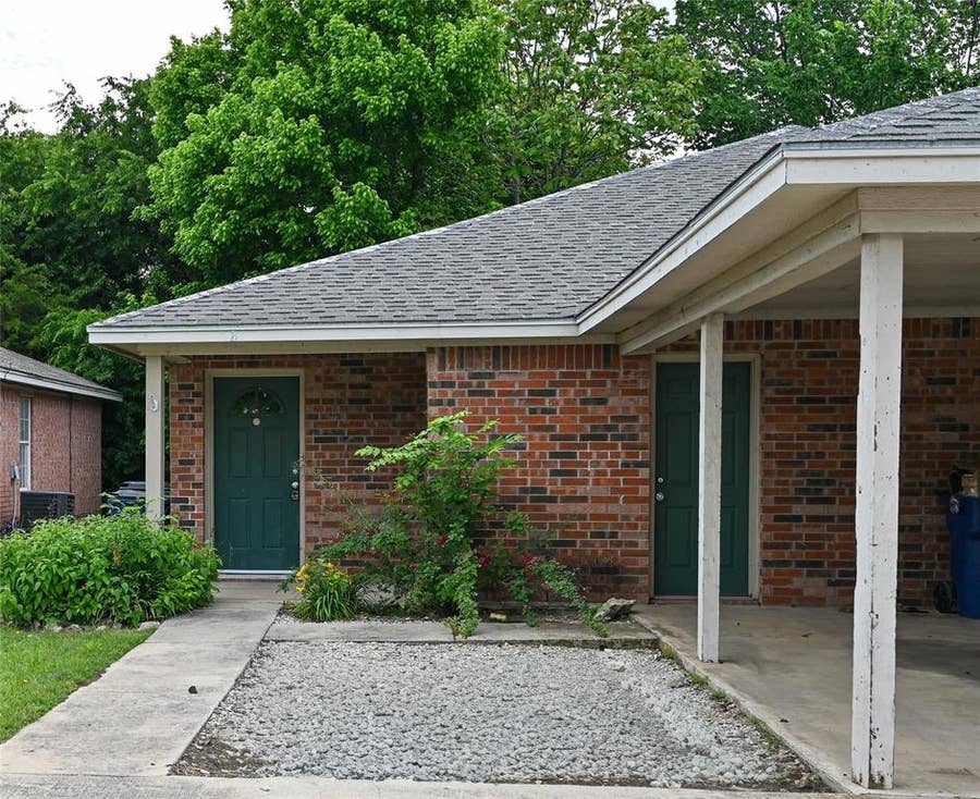 Property photo for 502 N Sewell Drive, #B, Decatur, TX