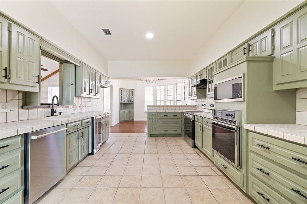 2110 S Mcdonald Street, McKinney, TX 75069 2110 S Mcdonald Street, McKinney, TX 75069