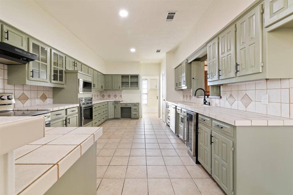 2110 S Mcdonald Street, McKinney, TX 75069 2110 S Mcdonald Street, McKinney, TX 75069