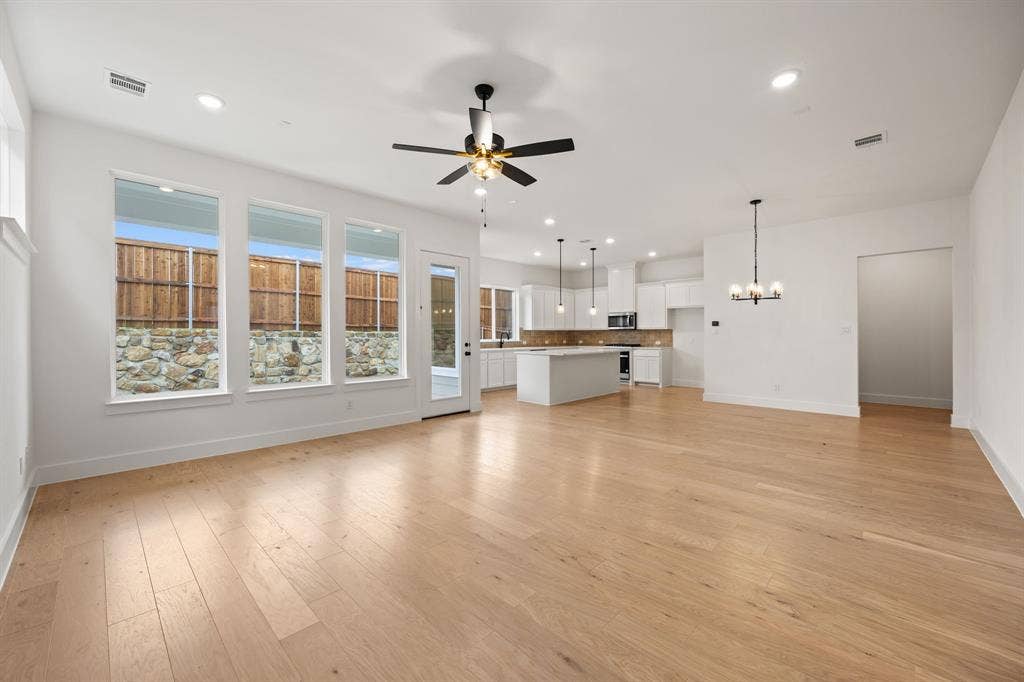 300 Chestnut Street, Celina, TX 75009 300 Chestnut Street, Celina, TX 75009