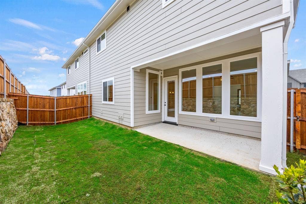 300 Chestnut Street, Celina, TX 75009 300 Chestnut Street, Celina, TX 75009