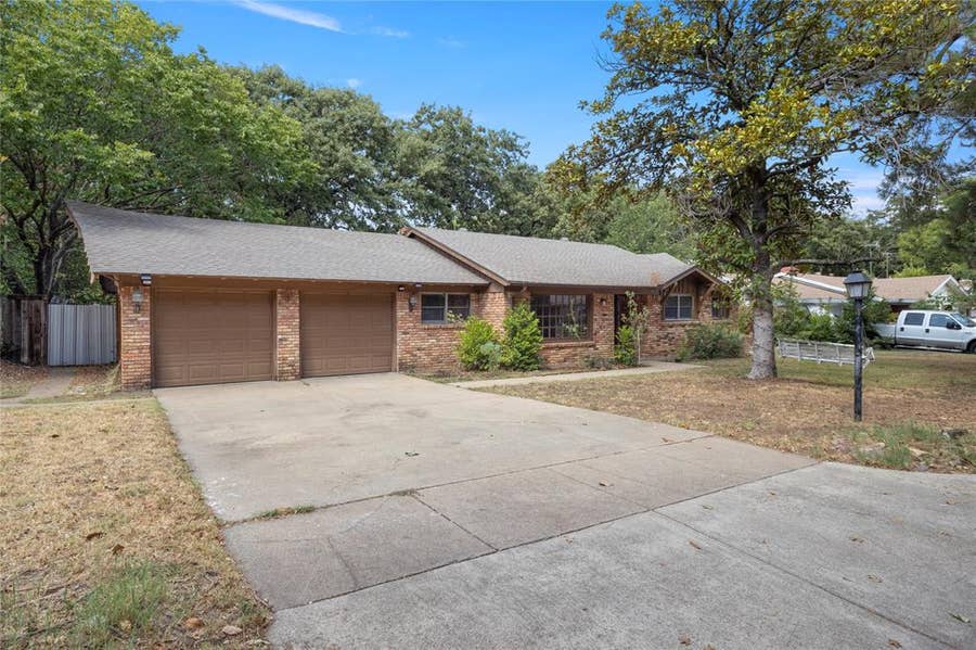 Property photo for 7109 Jewell Avenue, Fort Worth, TX