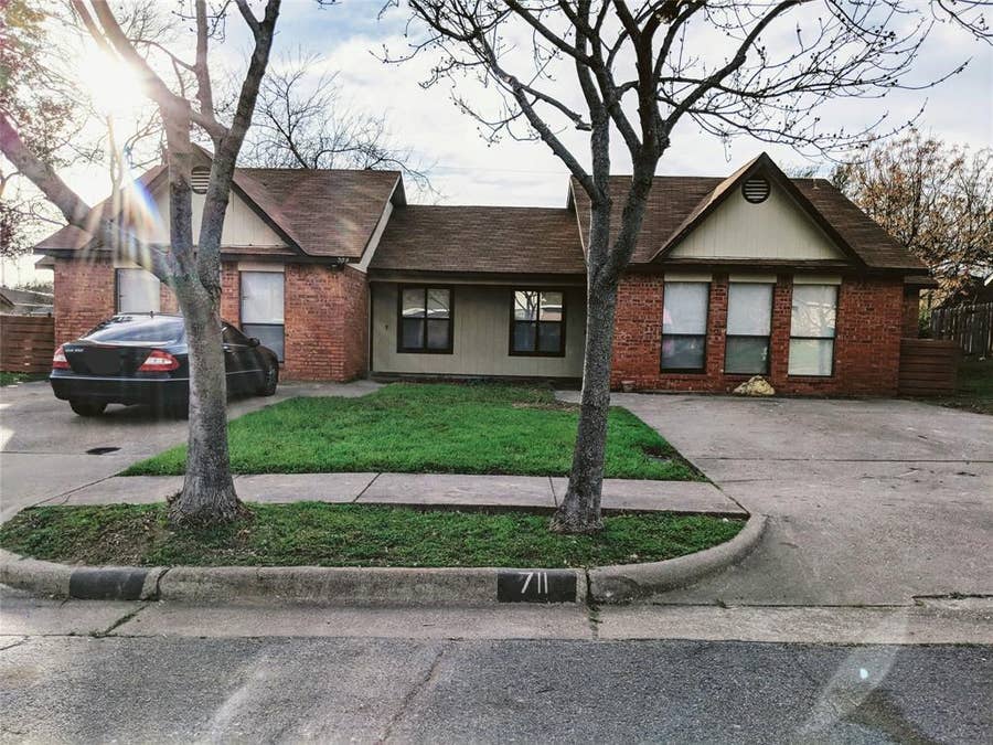 Property photo for 709 Hillcrest Court, Cedar Hill, TX