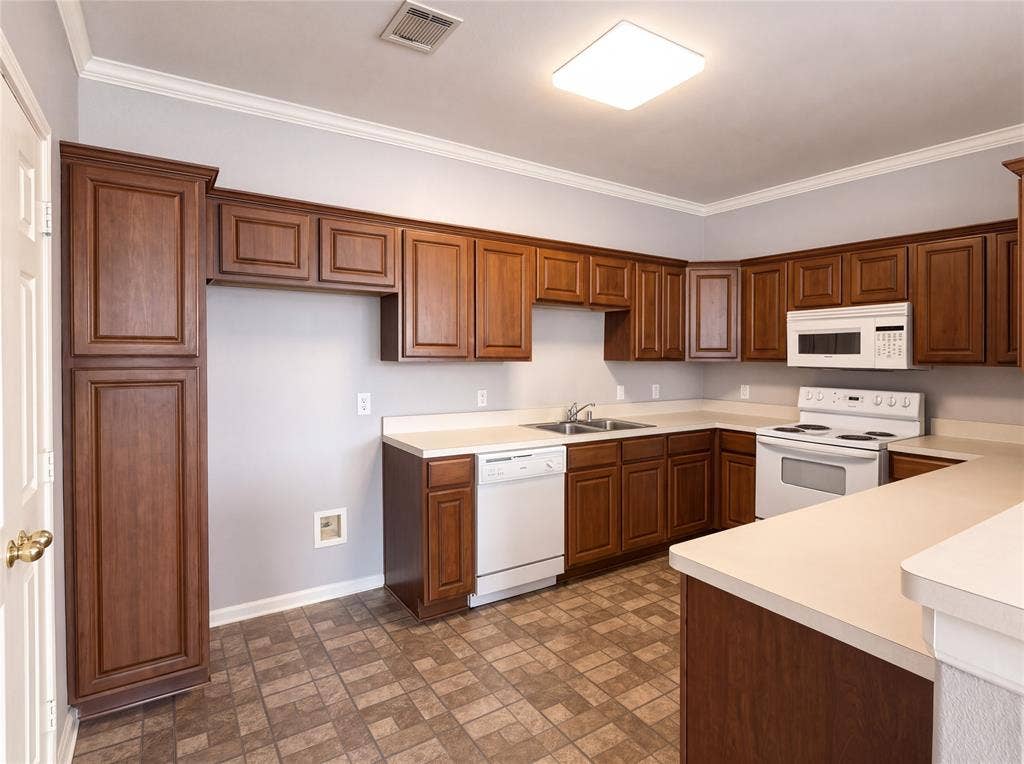 2400 18th Street, #*****2402*****, Plano, TX 75074 2400 18th Street, #*****2402*****, Plano, TX 75074