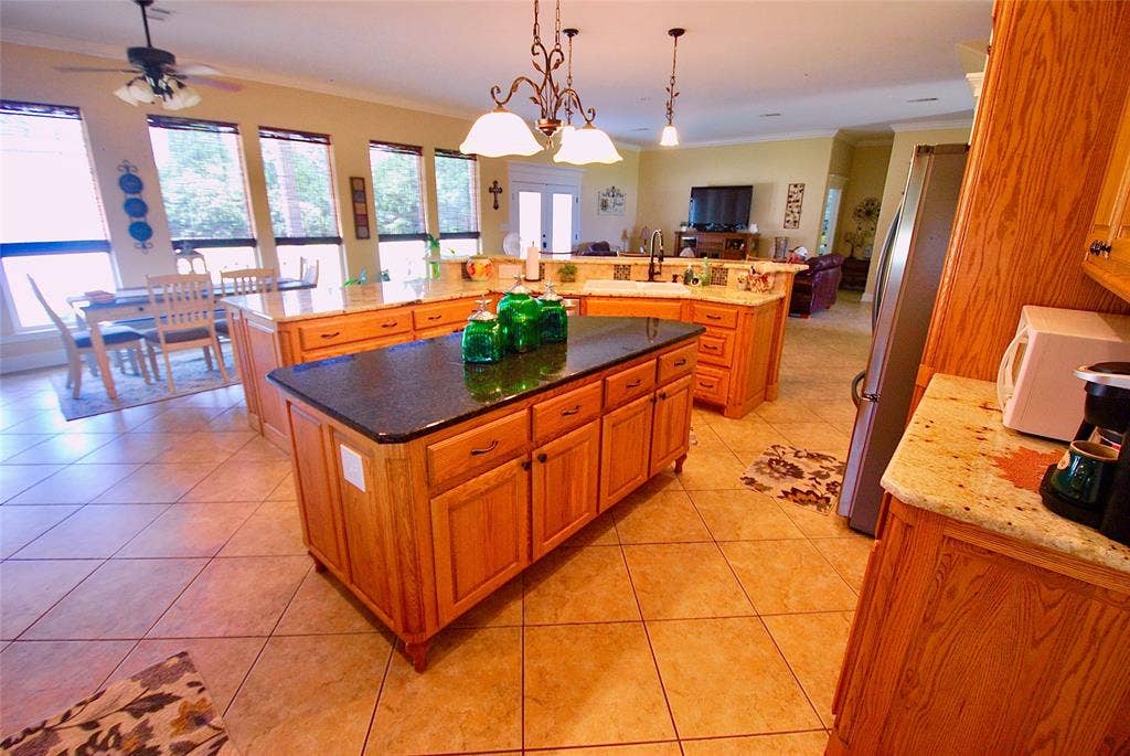 27368 St Highway 19 N, Athens, TX 75752 27368 St Highway 19 N, Athens, TX 75752