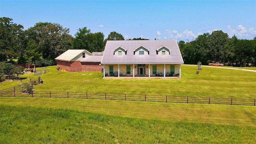 27368 St Highway 19 N, Athens, TX 75752 27368 St Highway 19 N, Athens, TX 75752
