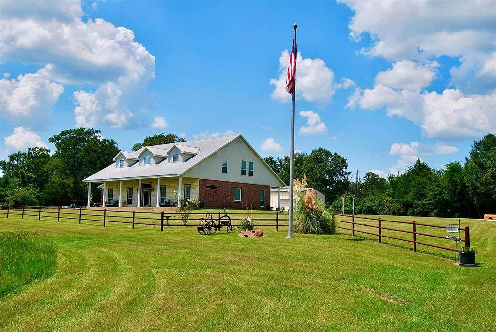 27368 St Highway 19 N, Athens, TX 75752 27368 St Highway 19 N, Athens, TX 75752