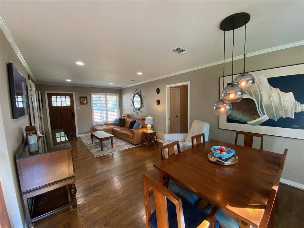 9607 Lakemont Drive, Dallas, TX 75220 9607 Lakemont Drive, Dallas, TX 75220