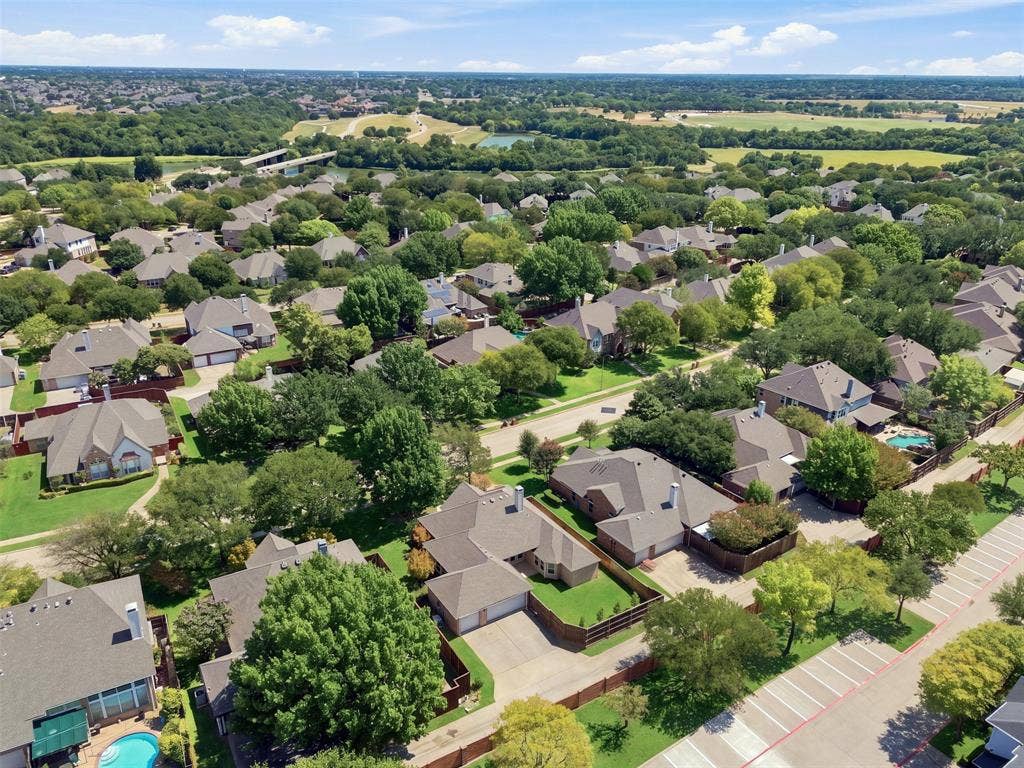 3617 Mackenzie Lane, Richardson, TX 75082 Residential Neighborhood with mature trees and landscaping.
