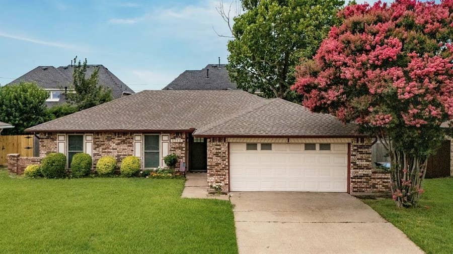Property photo for 2713 Yale Drive, Rowlett, TX