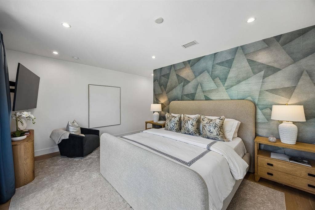 4144 Hawthorne Avenue, Dallas, TX 75219 4144 Hawthorne Avenue, Dallas, TX 75219
