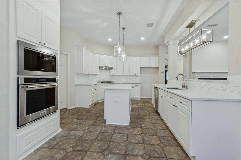 3517 Marchwood Drive, Richardson, TX 75082 3517 Marchwood Drive, Richardson, TX 75082
