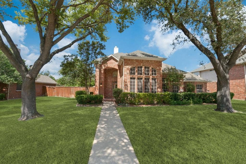 3517 Marchwood Drive, Richardson, TX 75082 3517 Marchwood Drive, Richardson, TX 75082