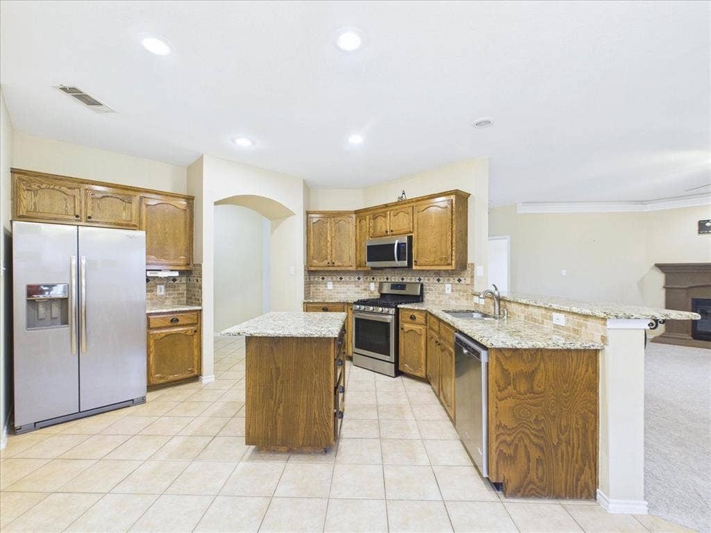 4057 Claymore Lane, Fort Worth, TX 76244