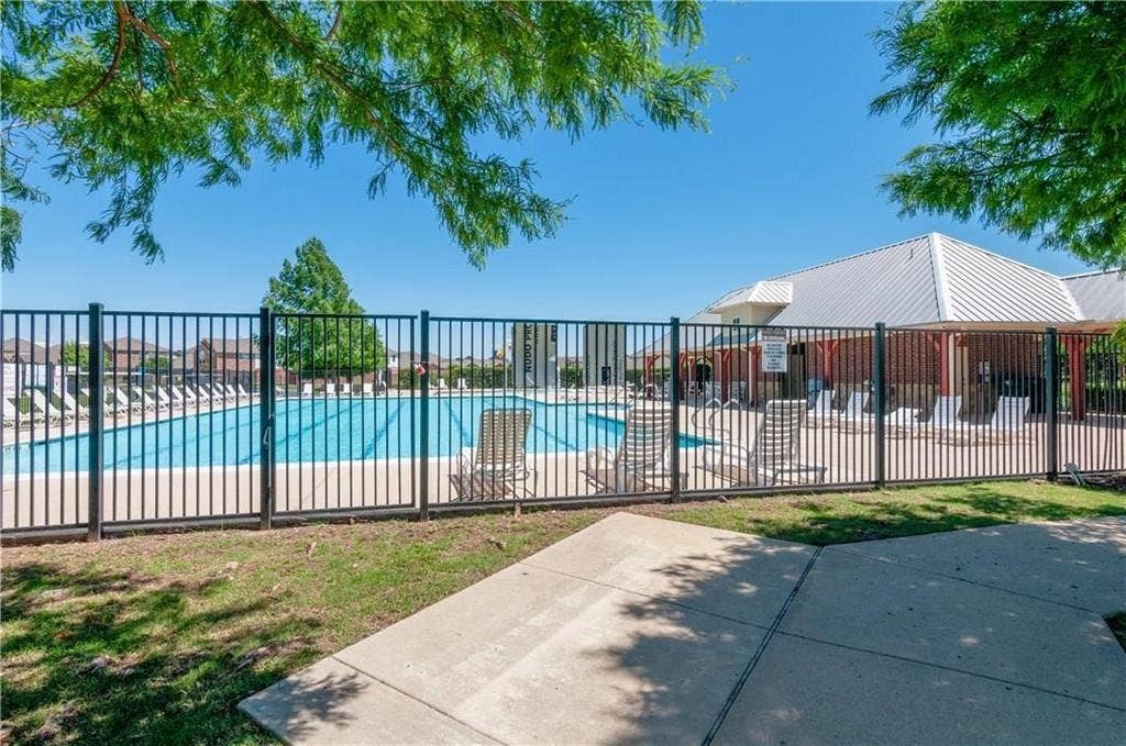 4057 Claymore Lane, Fort Worth, TX 76244