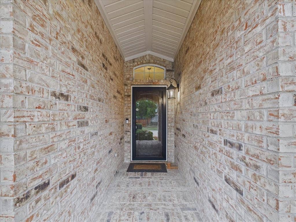 4057 Claymore Lane, Fort Worth, TX 76244