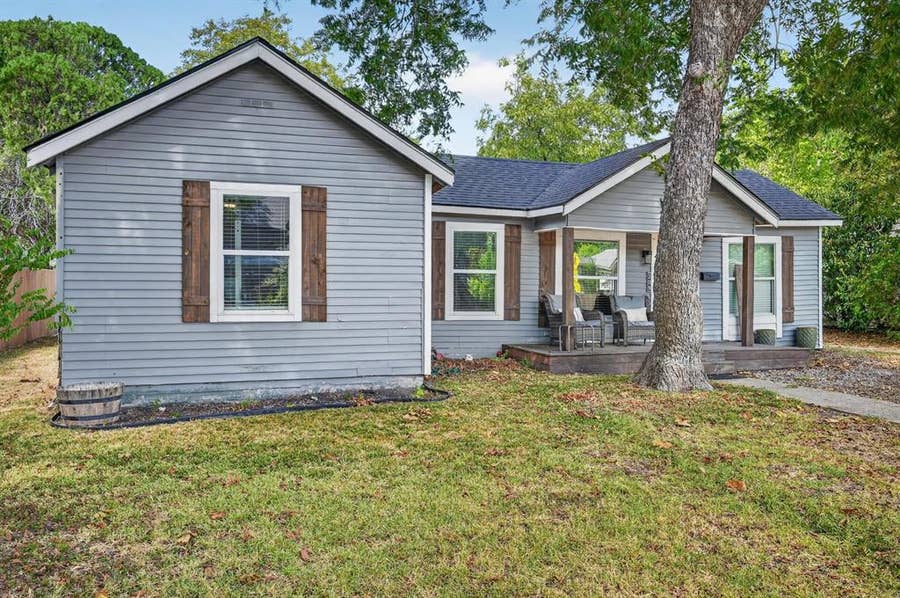 Property photo for 209 Cynisca Street, Waxahachie, TX