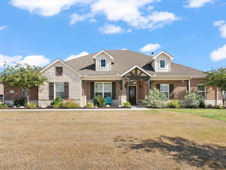Property photo for 7420 Autumn Grove Lane, Ponder, TX