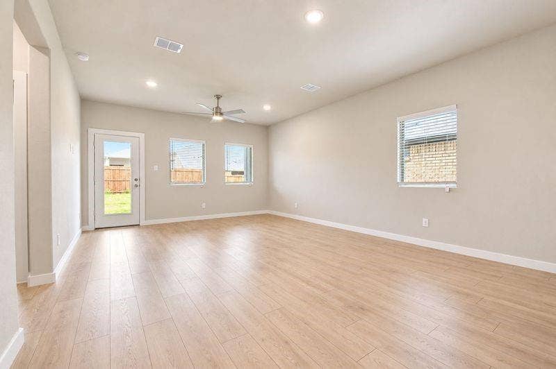 808 Knox River Drive, Princeton, TX 75071 808 Knox River Drive, Princeton, TX 75071