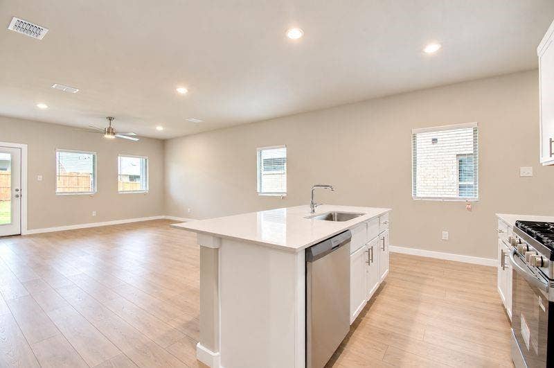 808 Knox River Drive, Princeton, TX 75071 808 Knox River Drive, Princeton, TX 75071