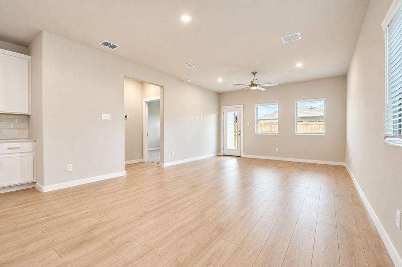 808 Knox River Drive, Princeton, TX 75071 808 Knox River Drive, Princeton, TX 75071