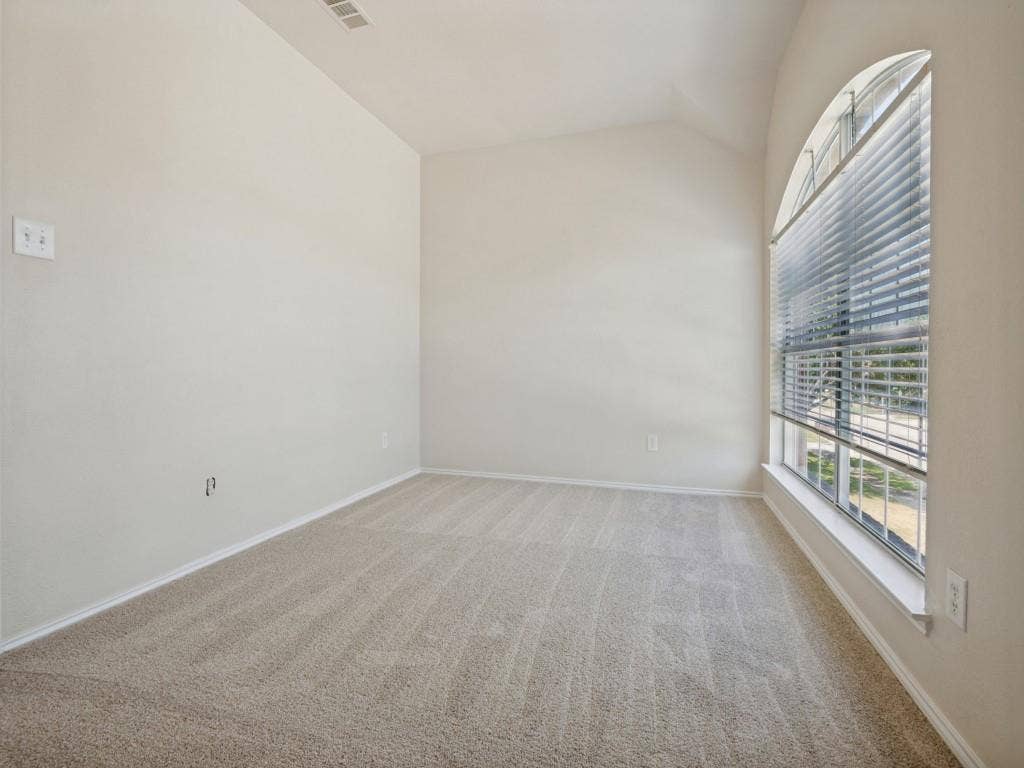 307 Mary Pat Drive, Grand Prairie, TX 75052