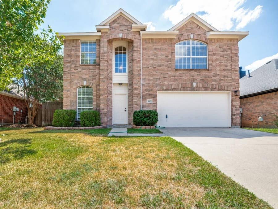 Property photo for 307 Mary Pat Drive, Grand Prairie, TX